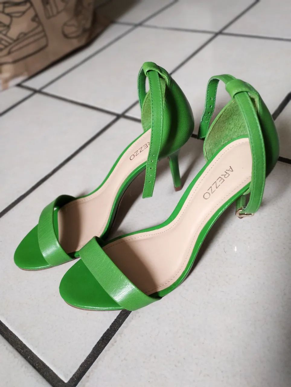 Vendo 2 sapatos feminino - Foto 2