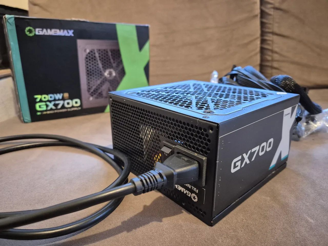 Fonte Gamemax Gx700 700w 80 Plus Gold