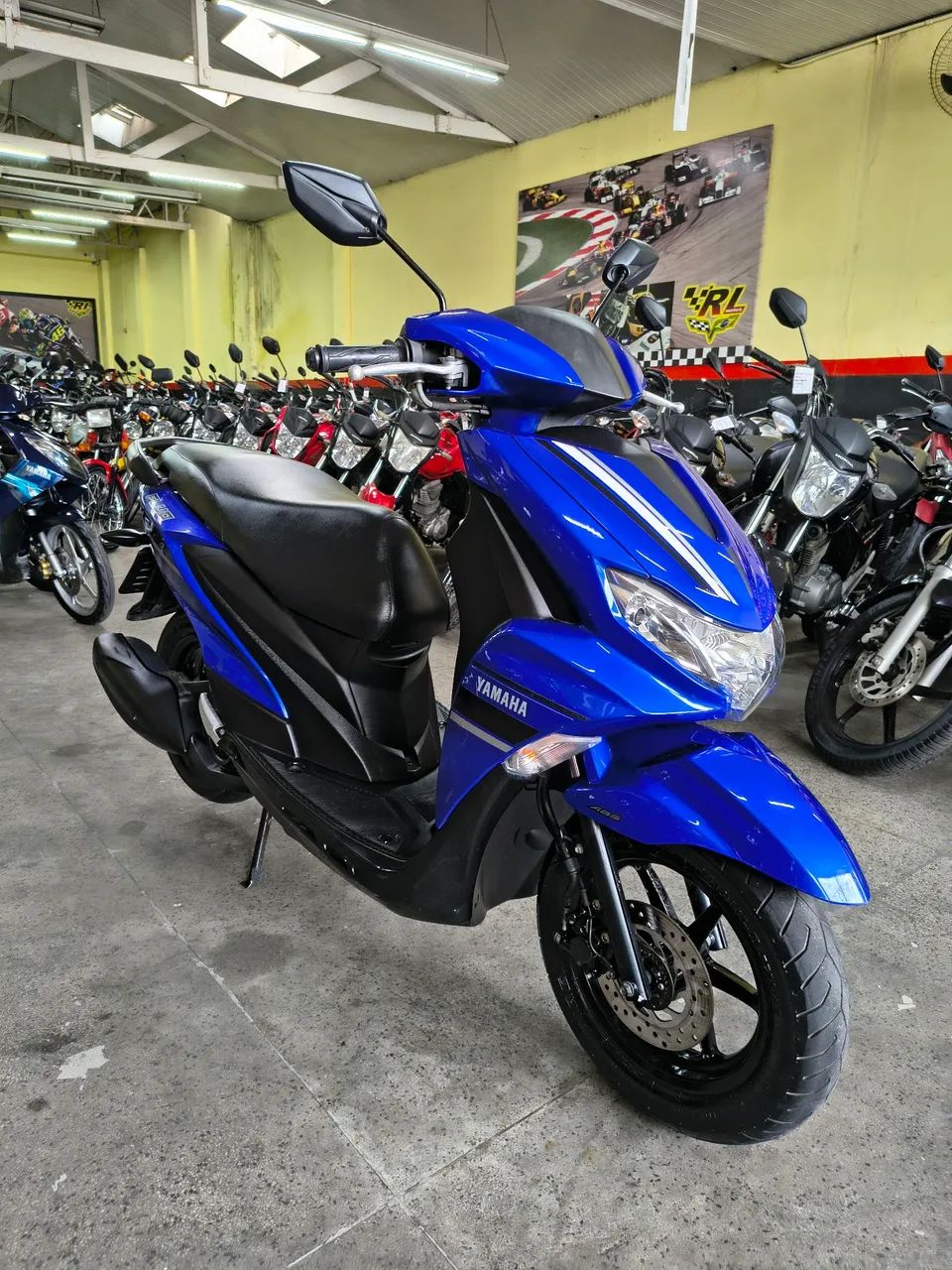 YAMAHA FLUO 125 ABS 2023 - Foto 3