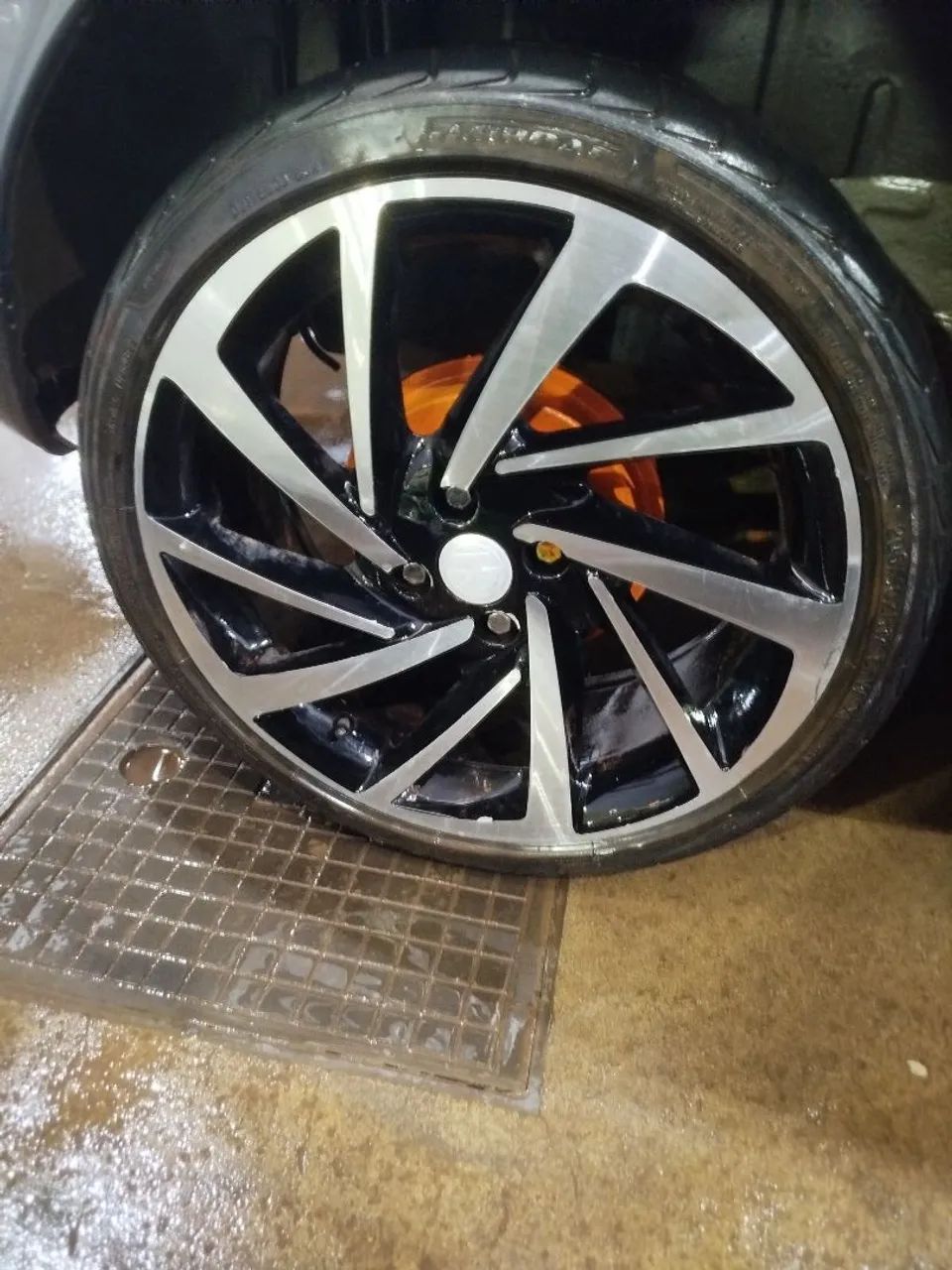 Rodas 17 com pneus bom - Foto 3