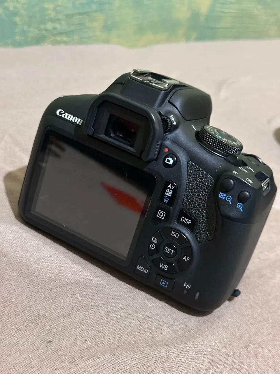 Cânon T7 