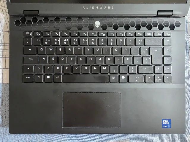 Dell Alienware m16 R2 - Foto 3