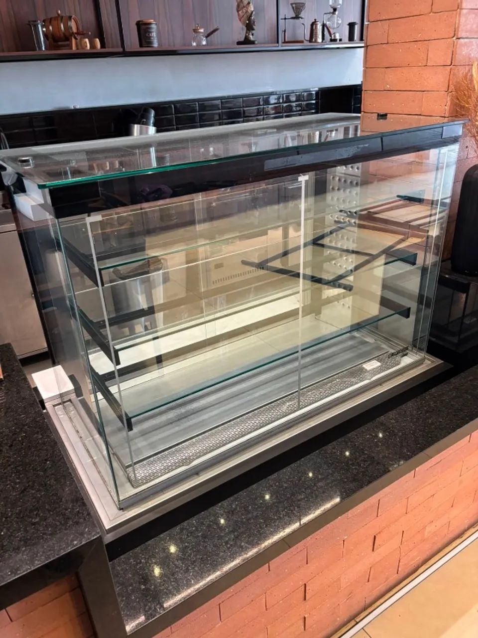 VITRINE REFRIGERADA RETA SLIM 1,3M ARTICO - Foto 3