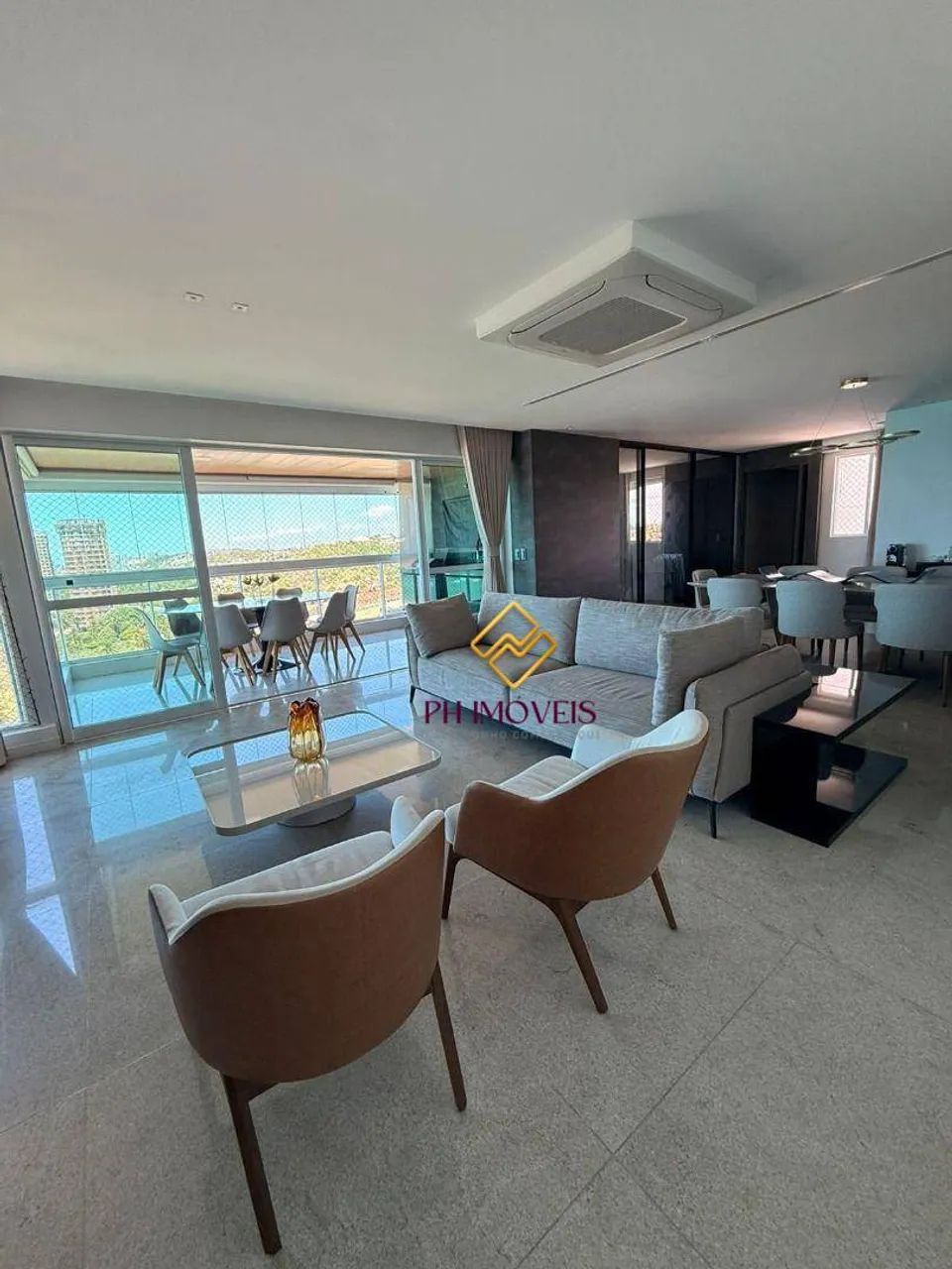 Apartamento de Alto Padrão com 196m² e Vista para o Mar