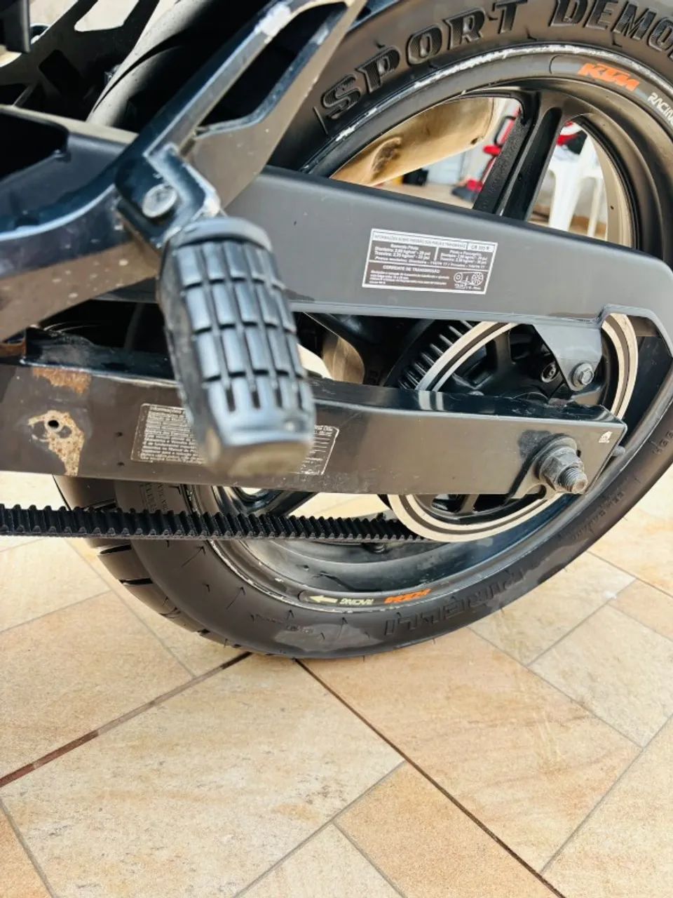 CB300R 2011 Preta - Foto 3