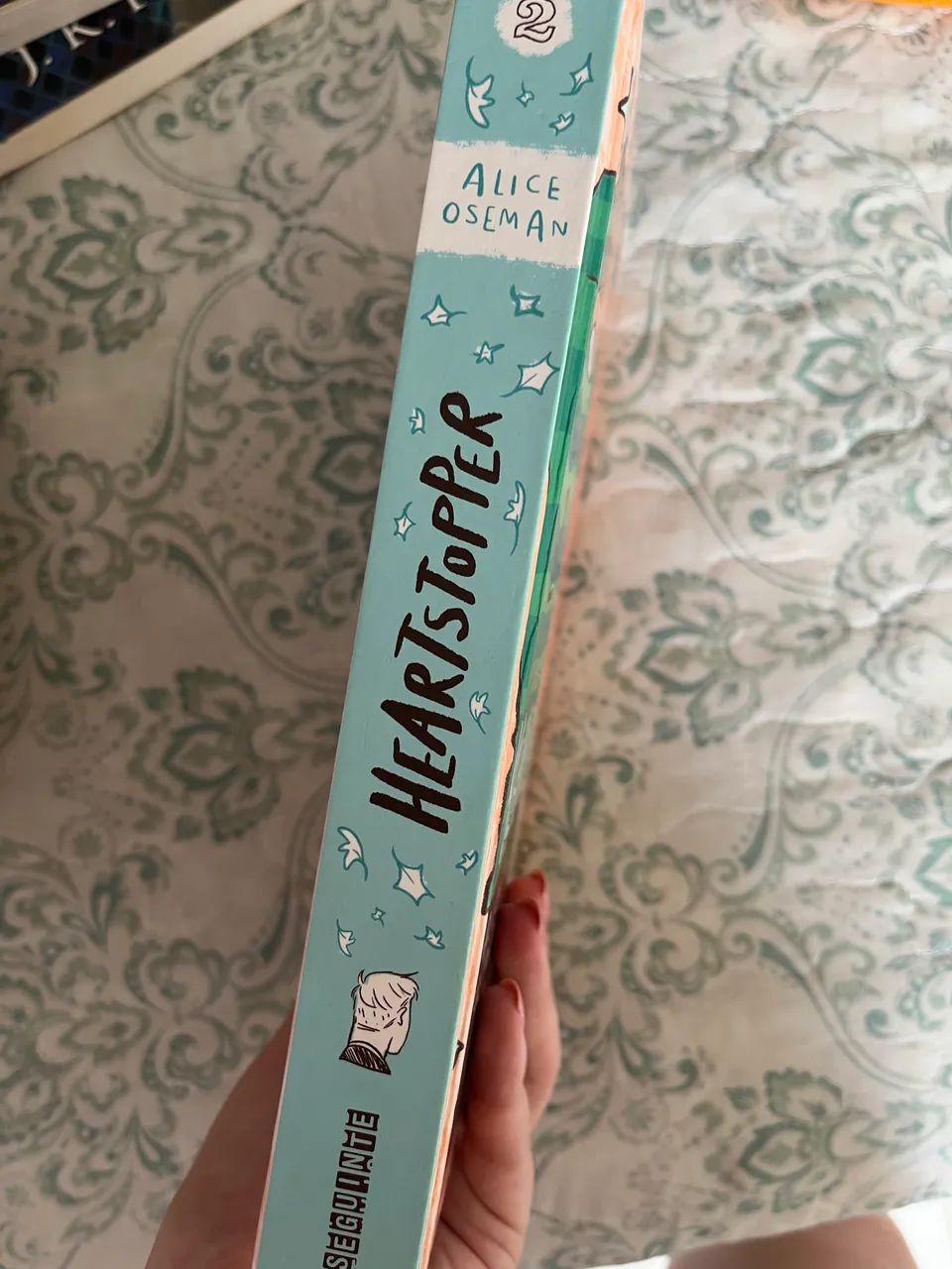 Livro Heartstopper 2 - Foto 2