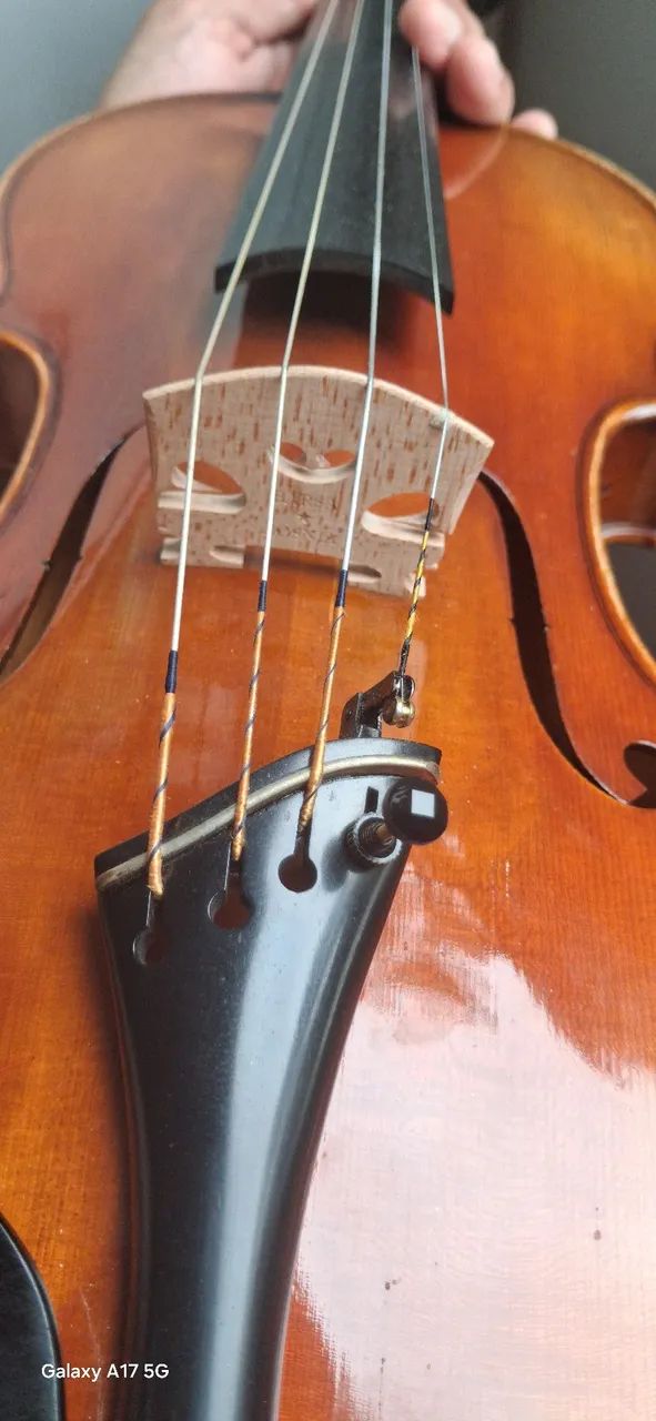 Vendo violino de Luthier erick Freitas. Instrumento recém armazenado ótimo som.  - Foto 5