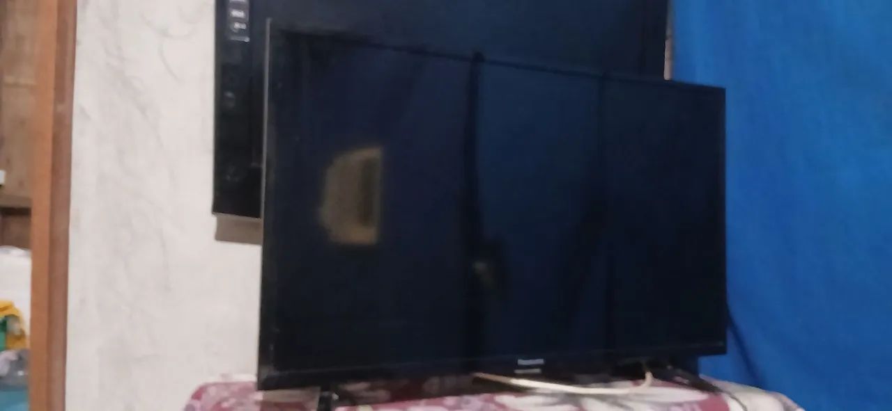 Vendo tv Panasonic com defeitos 