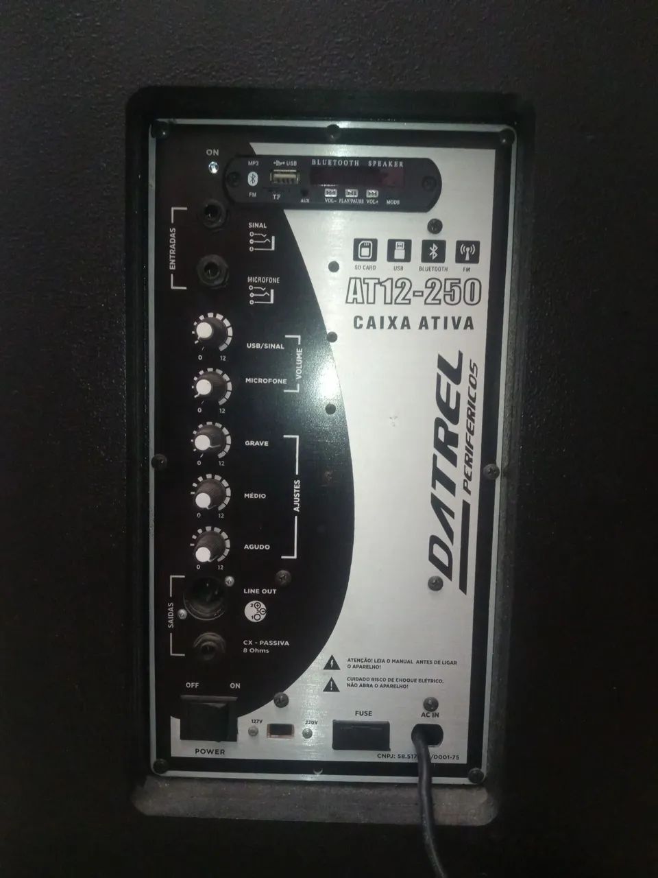 Vendo duas caixas Datrel, passiva e ativa 500watts 