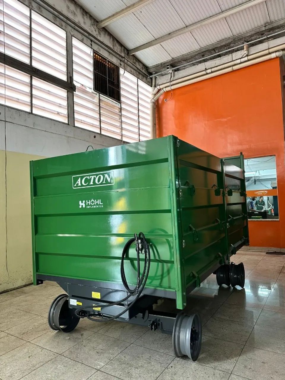 Carreta Basculante Metal |ACTON| 6000 kg-  9M³ Sem Pneus -Nova