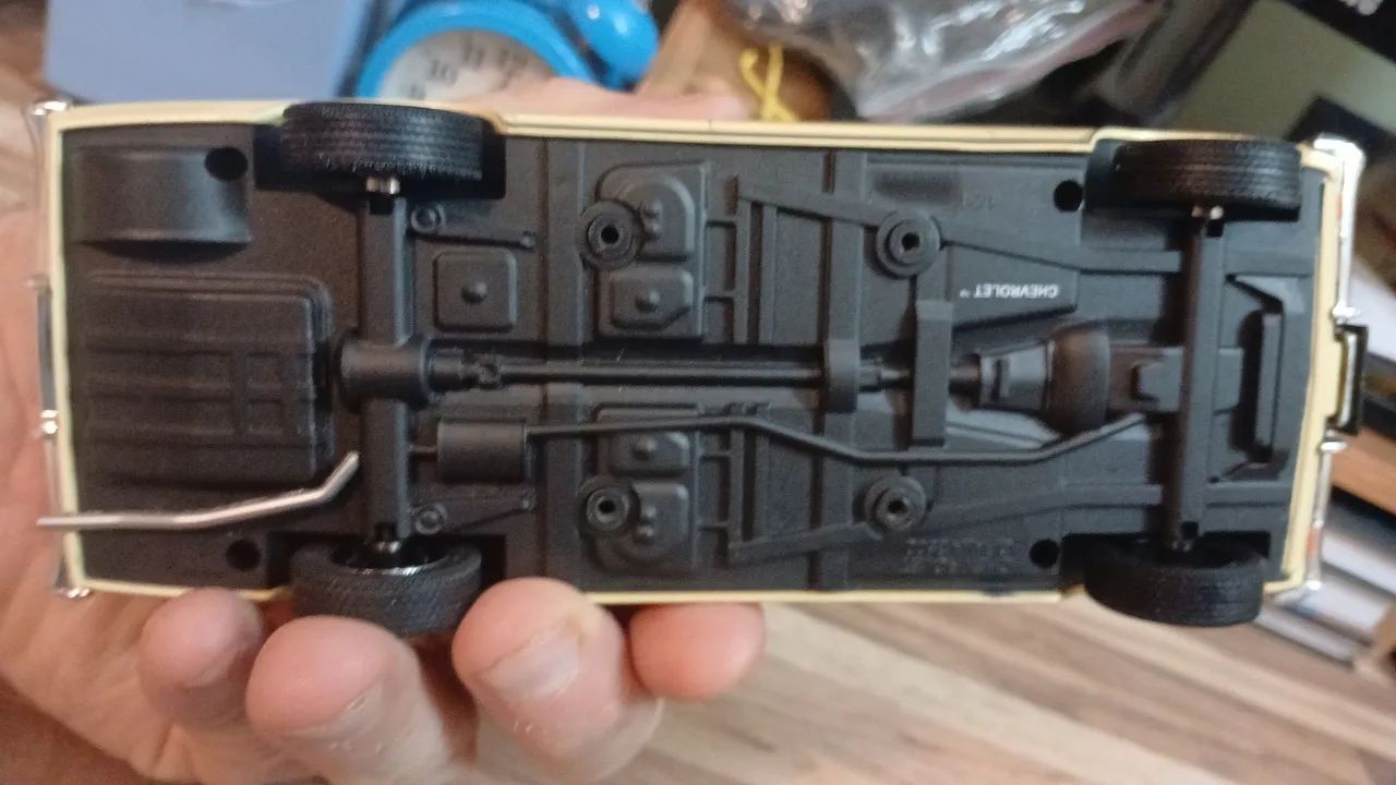 Opala 1:24 amarelo  california - Foto 5