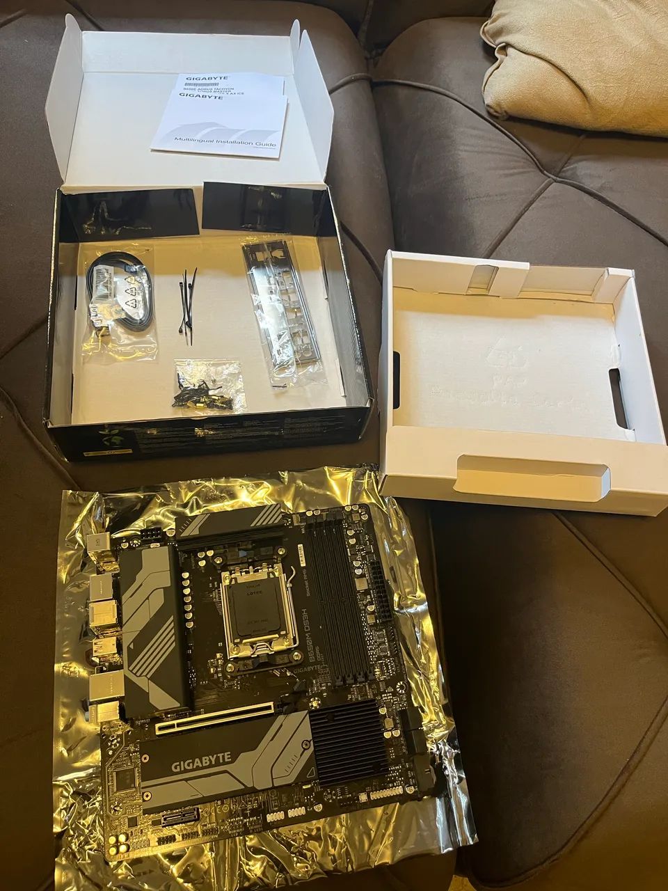 Placa Mae Gigabyte B650M DS3H - Foto 4