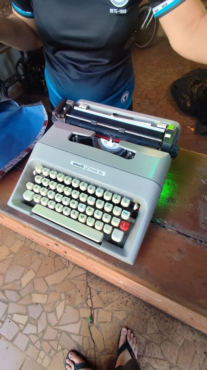 Máquina de escrever Olivetti Lettera 35 - Foto 2
