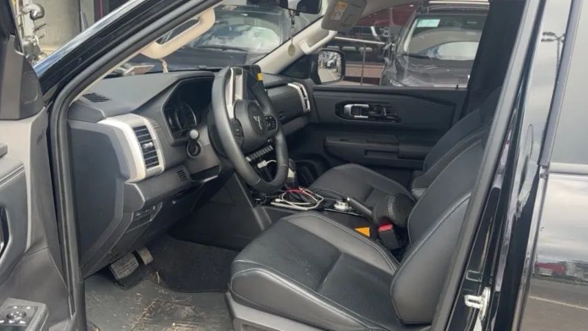 Mitsubishi TRITON HPE 2.4 CD 4X4 TB Diesel Aut. 2026 - Foto 3