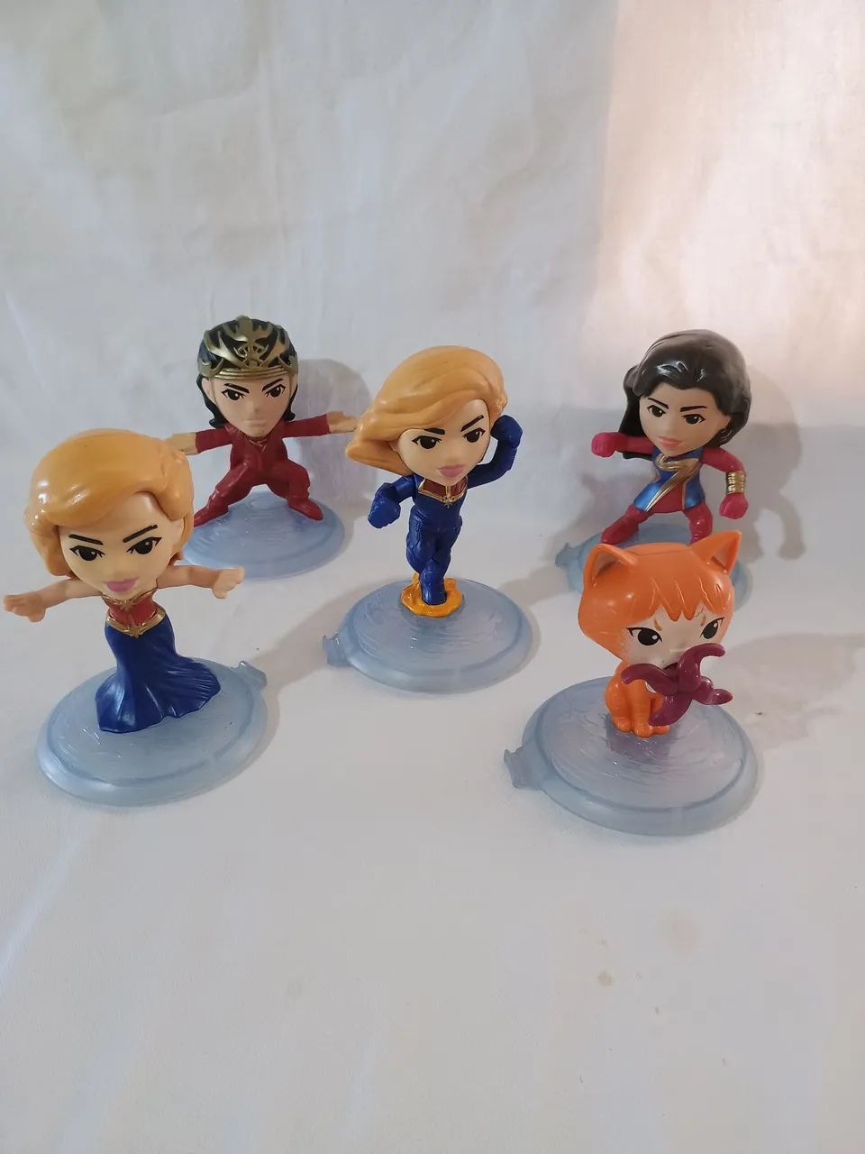 Lote de miniaturas das personagens As Marvels - Foto 4