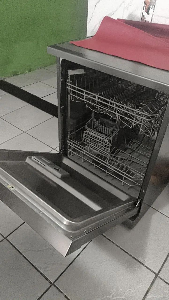 Máquina de lavar pratos Midea 14 Serviços.  - Foto 3