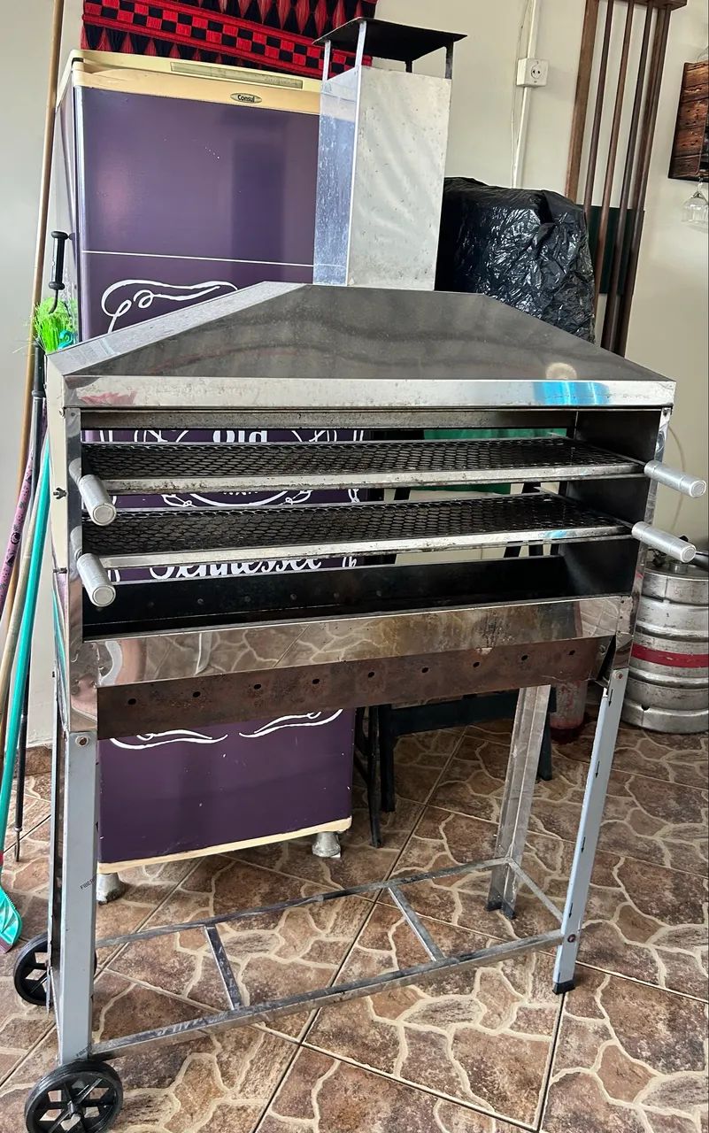 Churrasqueira Inox com Coifa e 2 Grelhas Reguláveis - Excelente Estado! - Foto 3