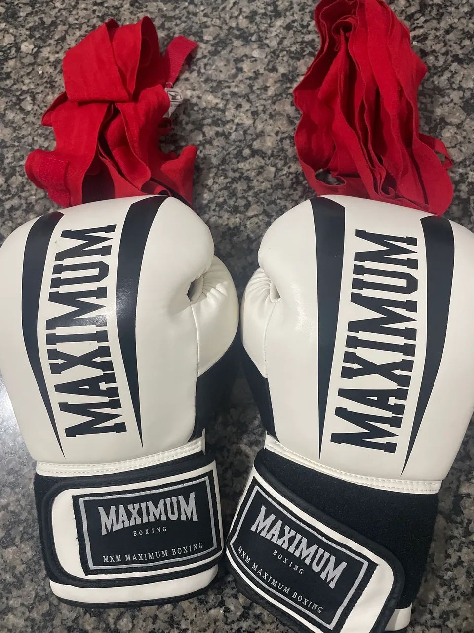 Luva de muay Thai ?MAXIMUM?