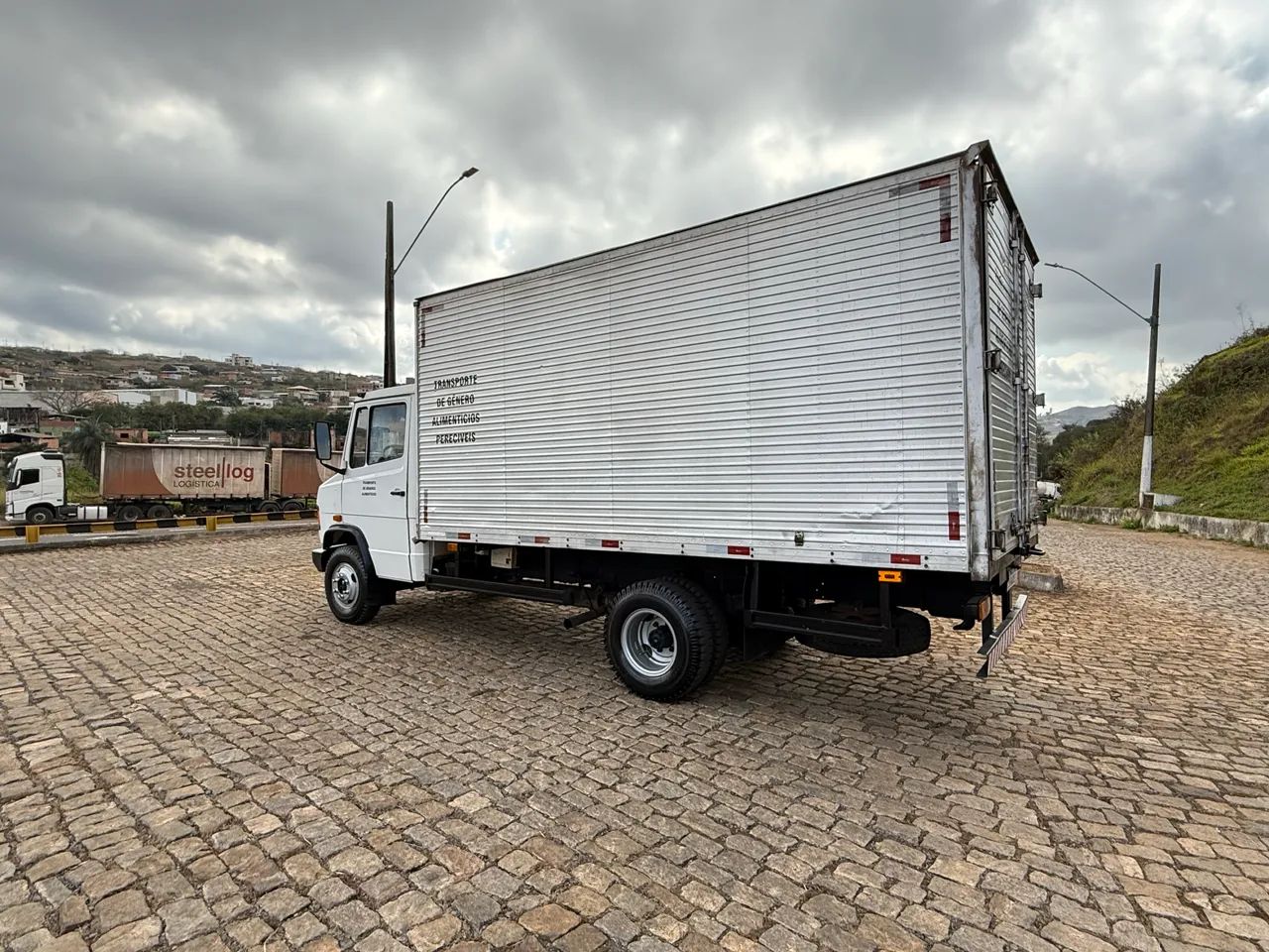 MB 709 BAÚ REFRIGERADO  - Foto 2