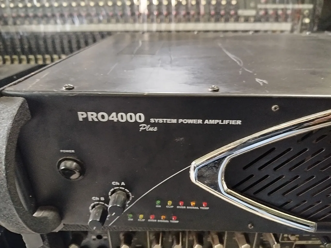 Amplificador para contrabaixo Master BX-100 - Equipamentos e