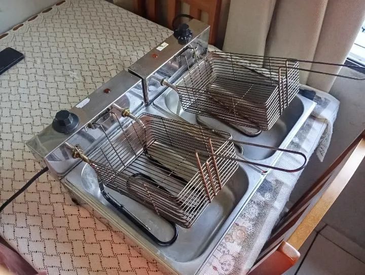 Fritadeira Dupla Inox 2 Cubas com Cestos 