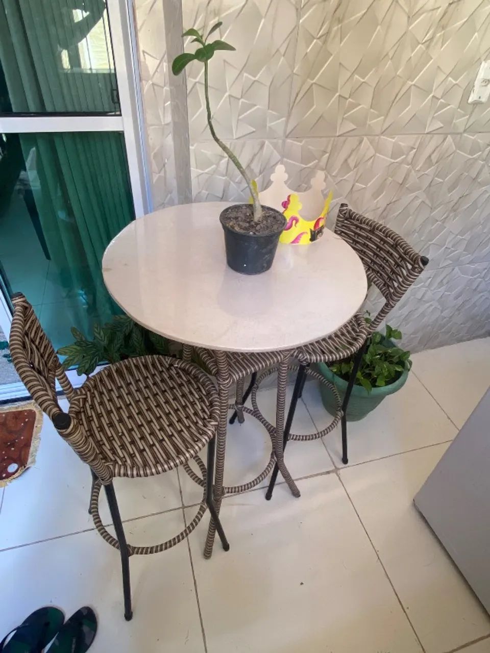 Mesa com duas banquetas  - Foto 3