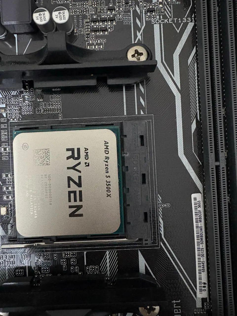 Kit AM4 - Ryzen 5 3500x + Asus prime A320m - Peças de Hardware