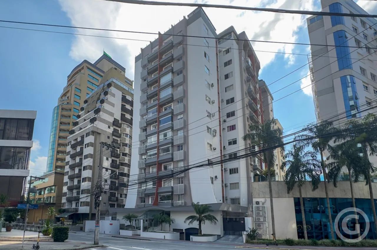 Apartamento mobiliado no Centro de Florianópolis: conforto e praticidade ao seu alcance - Foto 2
