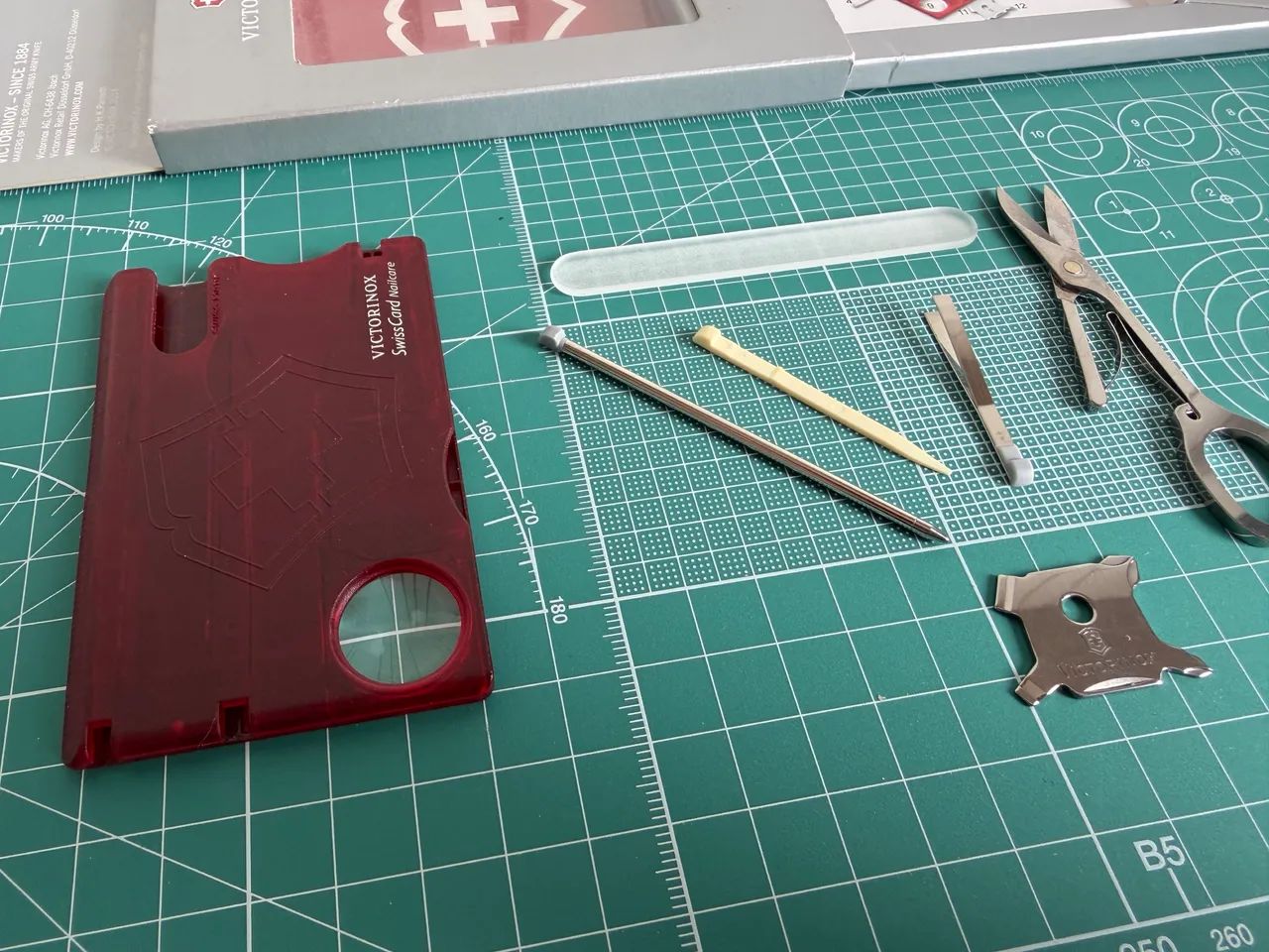 Victorinox Swiss Card Nailcare Vermelho - Usado apenas 1 vez, excelente estado - Foto 3