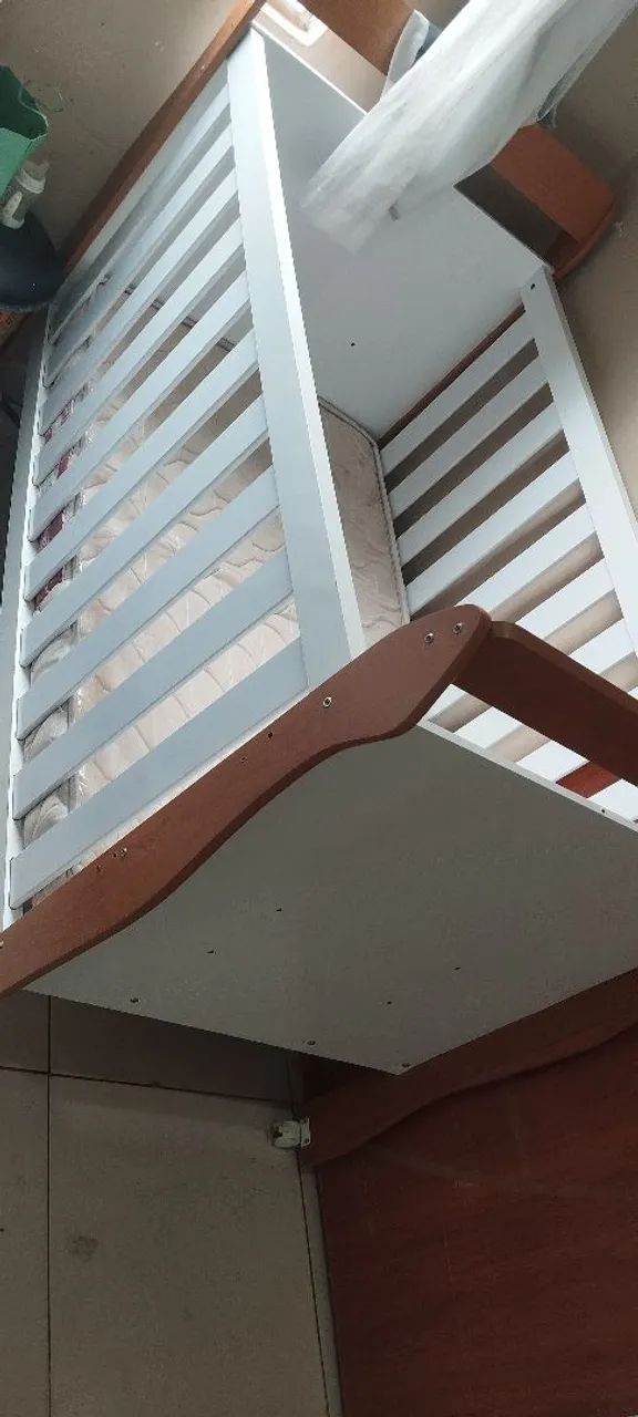 BERÇO Branco com tons de madeira em MDF - Foto 2