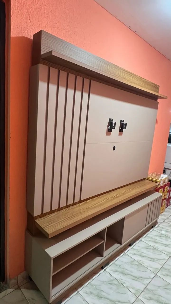 Painel de TV ripado com rack  - Foto 2