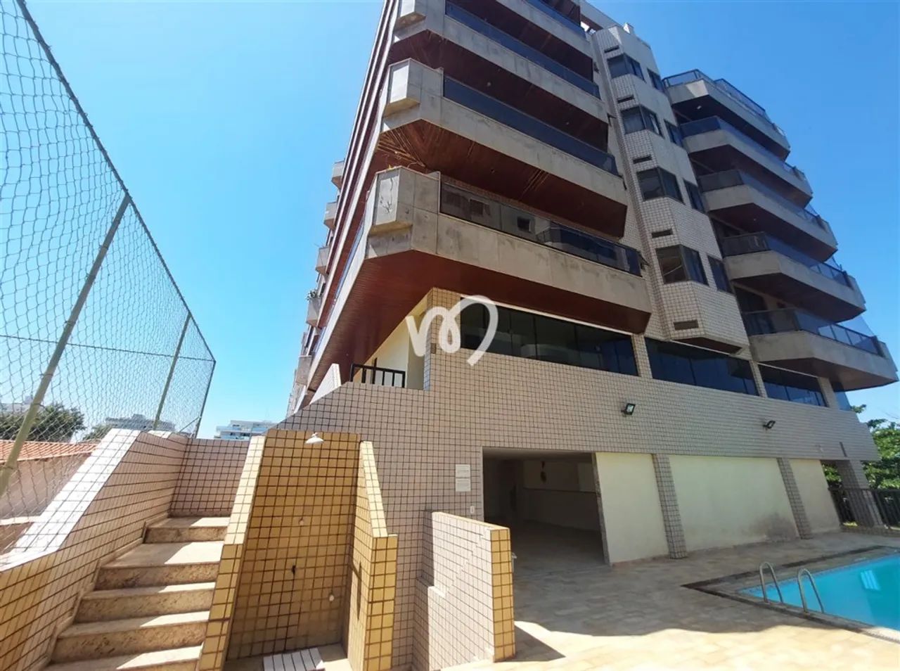 0 - Cobertura 4 quartos, sendo 3 suítes