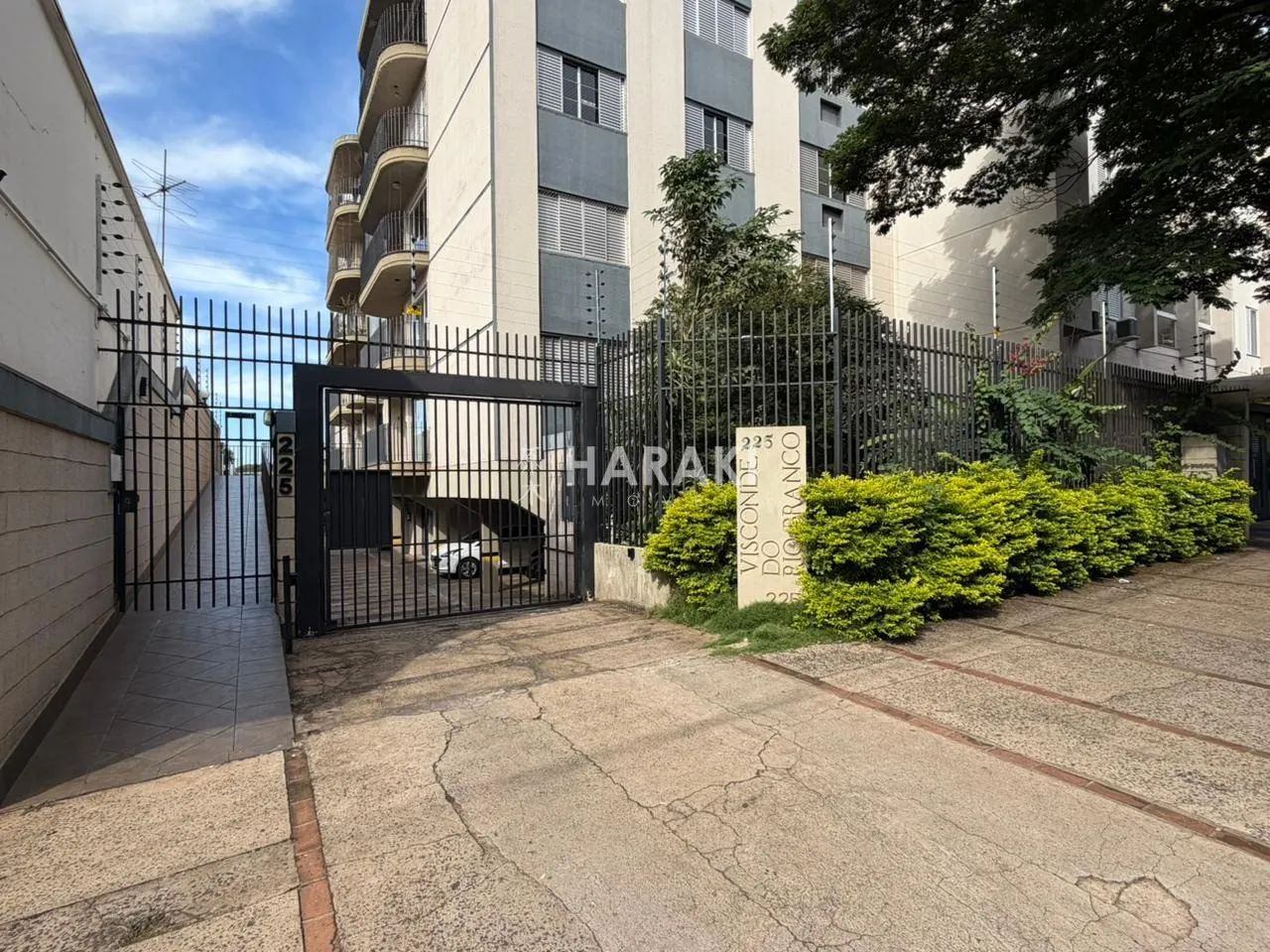 Apartamento a venda na Zona 04 - Maringá/PR