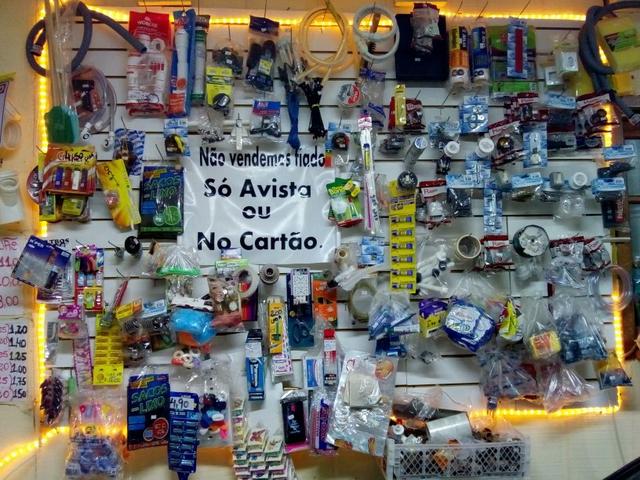 Painel Com Produtos Para Ferragem