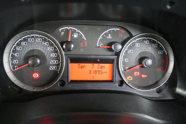 Doblo 1.8 essence 18/19 - Foto 8