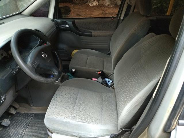 Zafira 2004 completa 7 lugares - Foto 6