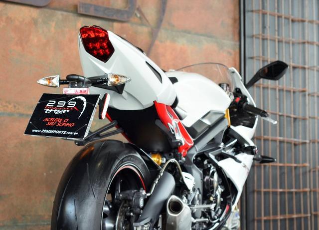 Triumph Daytona 675R - Foto 4