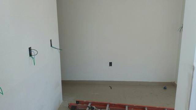 Apartamento 2 dormitório sendo 1 suíte bem localizado nós - Foto 4