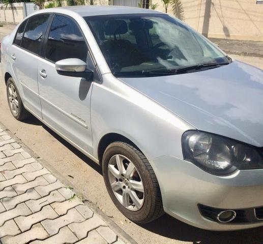 VENDO POLO SEDAN- Automático - Foto 6