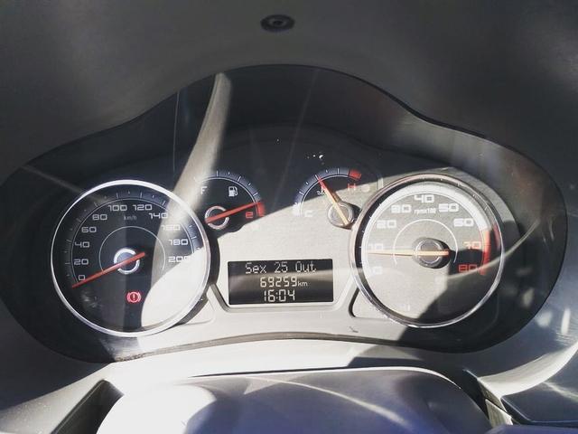 Fiat palio atractive 1.4 2013/2013 completo - Foto 7