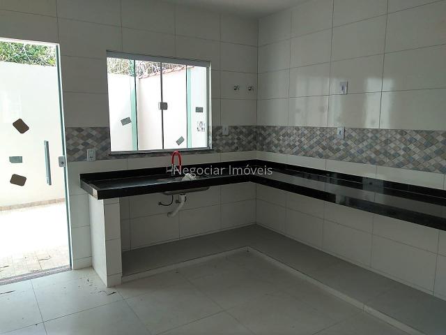 Casa nova com 2 suítes e 2 vagas no Democrata - Foto 11