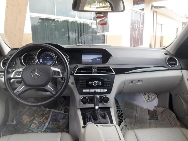 Mercedes-Benz C200 CGI Avantgarde 1.8 Turbo - Foto 6