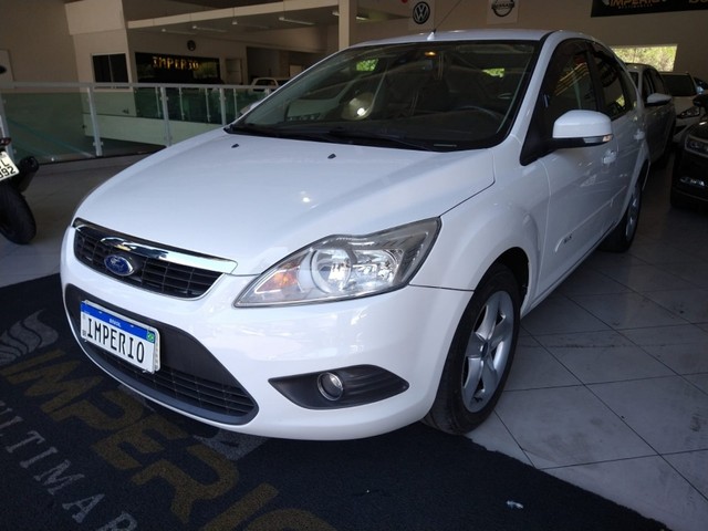 FORD FOCUS 2.0 4P