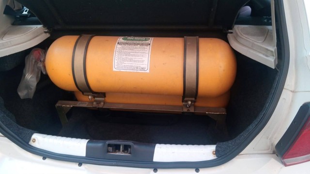 GOL G6 1.0 2015 COM GNV