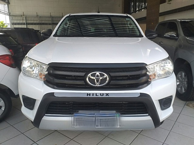 TOYOTA HILUX STD 4X4 2018 MANUAL CONSERVADA!!!