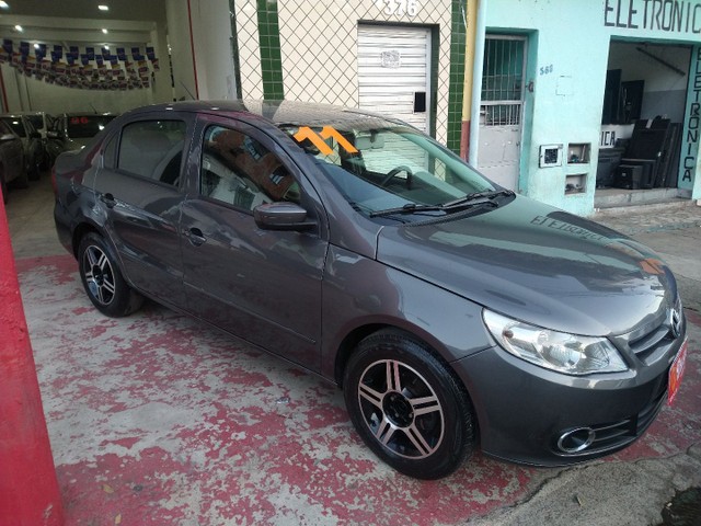 VOYAGE 1.0 FLEX COMPLETO BAIXO KM APENAS 86 MIL RODADOS TROCO FINANCIO
