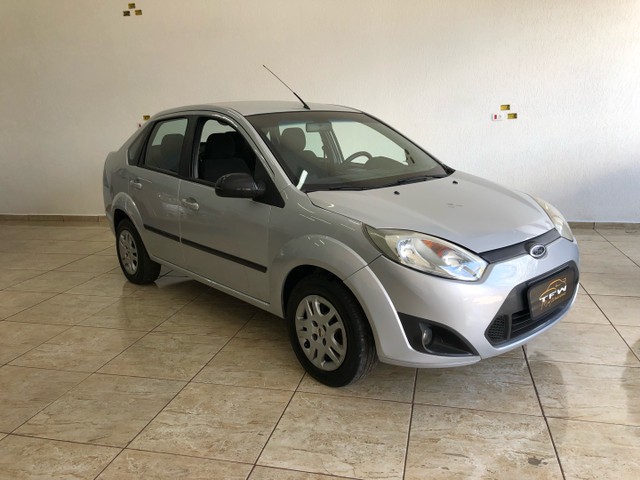 FIESTA SEDAN 1.6 2013 4 PNEUS NOVOS