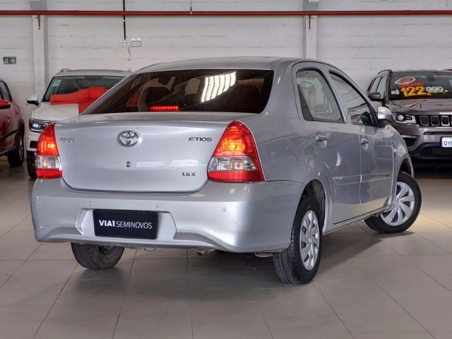 Toyota Etios X 2018 1.5 Sedan  - Foto 3