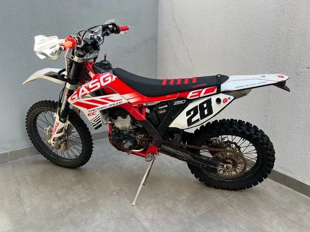 Nova Honda CRF 450L é moto de trilha para rodar na rua – Castelo