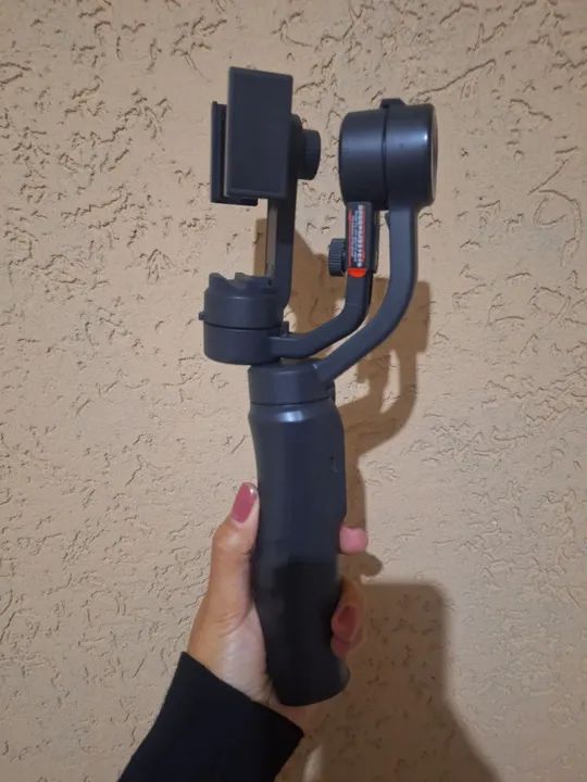 Estabilizador Gimbal 3 axis para Celular - Foto 2